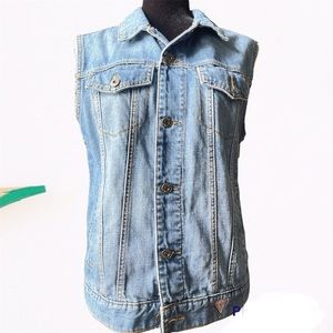 Guess sleeveless jean jacket